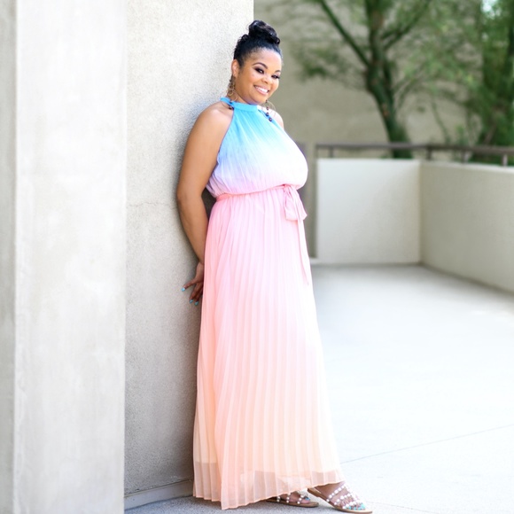 Women's Maxi Dress - Picture 1 of 5